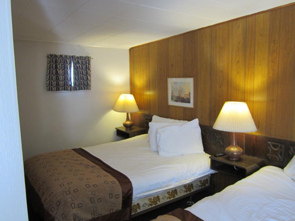 קאש קריק Robbie'S Motel מראה חיצוני תמונה